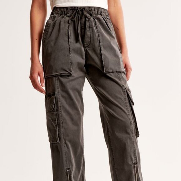 NWT Abercrombie & Fitch Women's Small S Short Pull-On Wide Leg Cargo Pant Pants - Picture 4 of 10